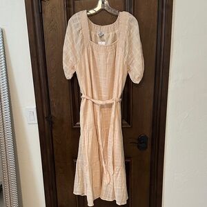 Evereve Cream Textured Dress